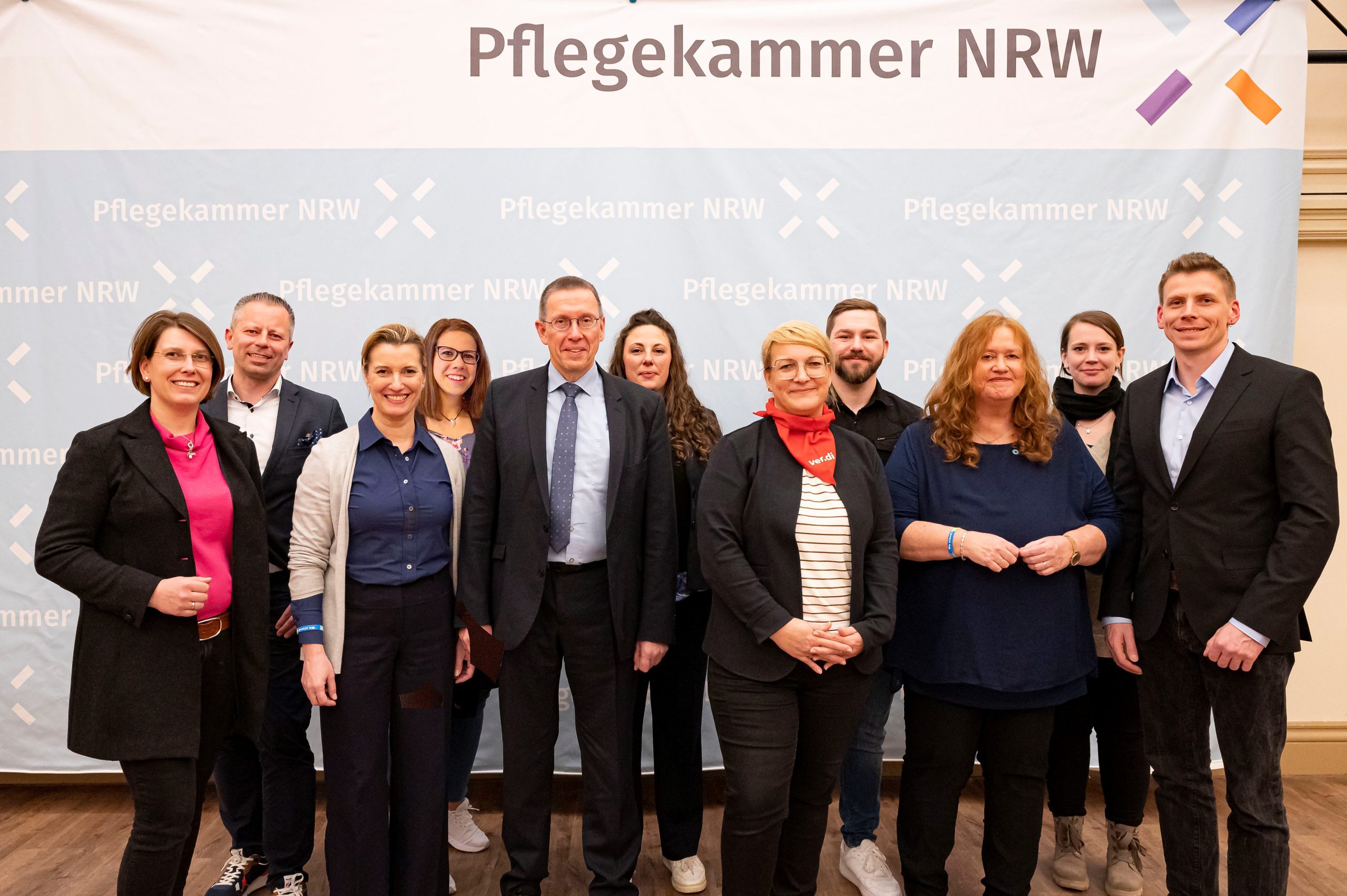 Gemeinsam gegen den Pflegenotstand: 100 Tage Vorstand der Pflegekammer NRW
